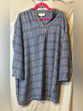Relaxed V-Neck Printed Tunic Dress in Blue